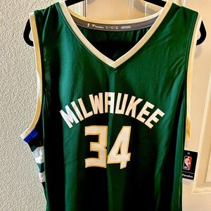 Giannis Antetokounmpo Milwaukee Bucks Jersey